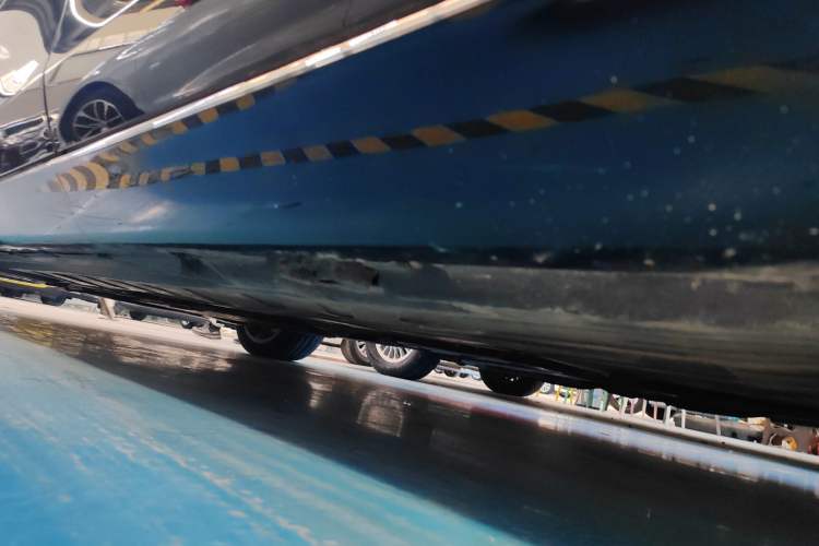 Used Mercedes-Benz E-Class 2022 Second Facelift E 300 L Luxury Edition Left Side Sill