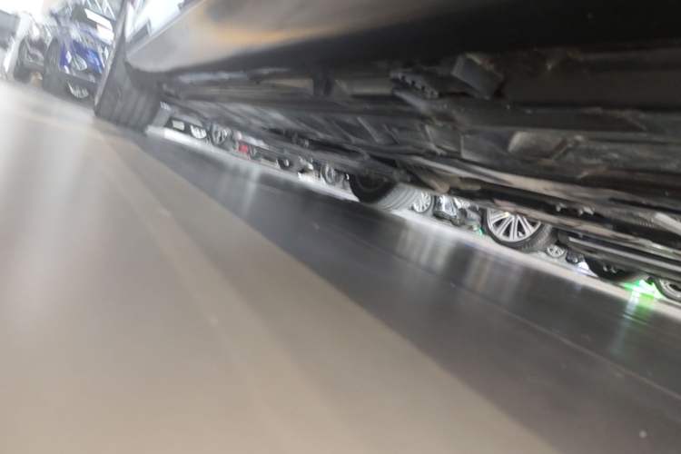 Used Mercedes-Benz E-Class 2022 Revised Version E 300 L Fashion Edition Left Side Sill