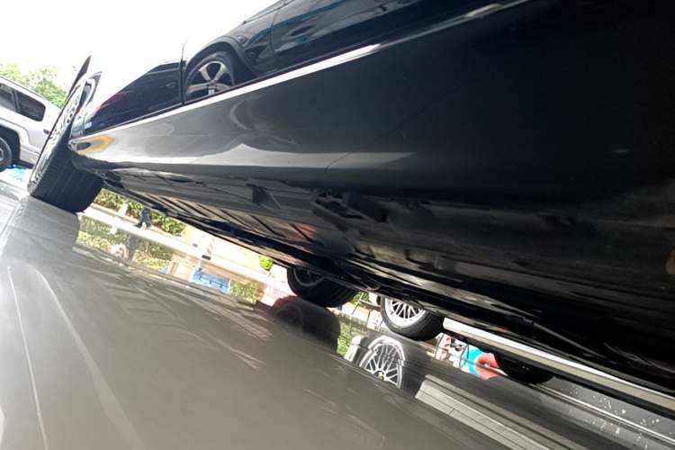 Used Mercedes-Benz E-Class 2022 Revised Version E 300 L Luxury Edition Left Side Sill