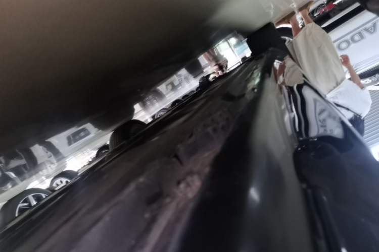 Used Mercedes-Benz E-Class 2022 Updated E 300 L Luxury Edition Left Side Sill