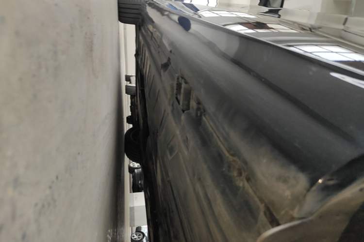 Used Mercedes-Benz E-Class 2022 Revised Version E 300 L Fashion Edition Left Side Sill