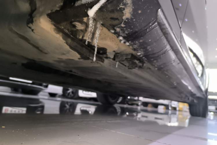 Used Mercedes-Benz E-Class 2022 Revised Version E 300 L Sporty and Stylish Edition Left Side Sill