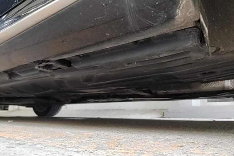 Used Mercedes-Benz E-Class 2022 Revised E 300 L Sporty and Stylish Edition Left Side Sill