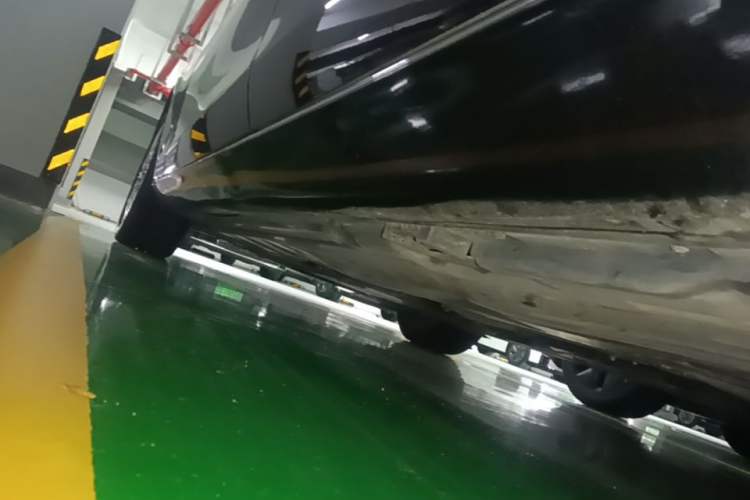 Used Mercedes-Benz E-Class 2022 Second Facelift E 300 L Luxury Edition Left Side Sill