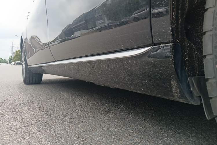 Used Mercedes-Benz E-Class 2022 Updated E 260 L Left Side Sill