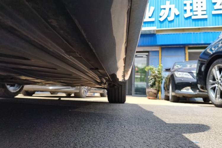 Used Mercedes-Benz E-Class 2022 Revised Version E 300 L Sporty and Stylish Edition Left Side Sill