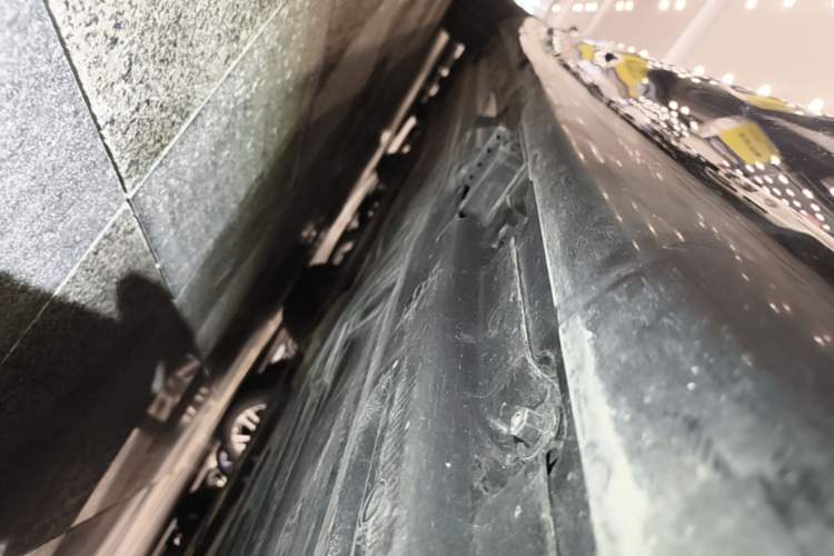 Used Mercedes-Benz E-Class 2022 E 300 L Stylish Model Left Side Sill