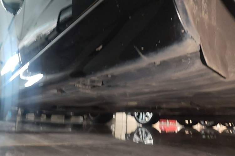 Used Mercedes-Benz E-Class 2022 Revised Version E 300 L Fashion Edition Left Side Sill