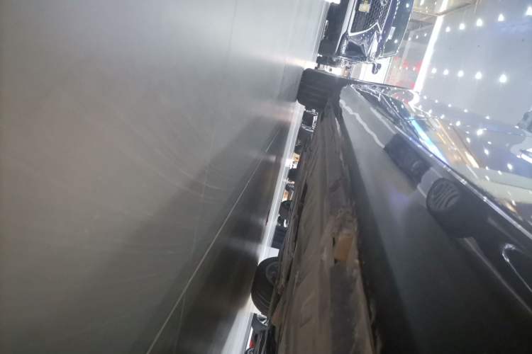 Used Mercedes-Benz E-Class 2022 Revised Version E 300 L Fashion Edition Left Side Sill