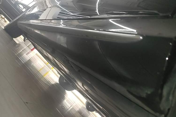Used Mercedes-Benz E-Class 2022 Revised Version E 300 L Sport Luxury Edition Left Side Sill