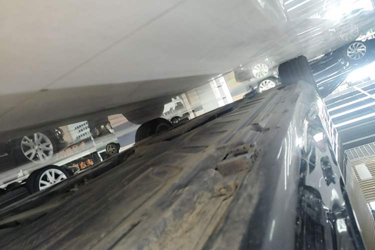 Used Mercedes-Benz E-Class 2022 Revised Version E 300 L Fashion Edition Left Side Sill