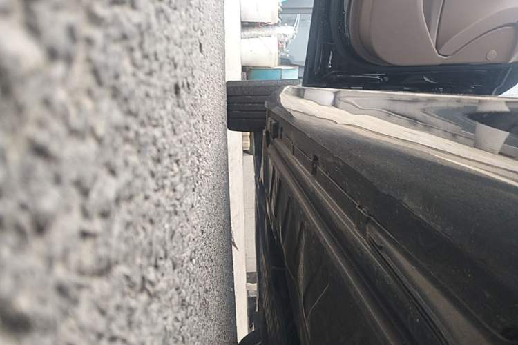 Used Mercedes-Benz E-Class 2022 Updated E 260 L Left Side Sill