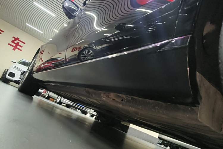 Used Mercedes-Benz E-Class 2022 Second Facelift E 260 L Left Side Sill