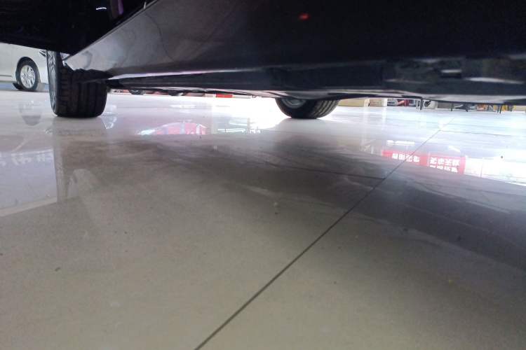 Used Mercedes-Benz E-Class 2022 Second Facelift E 300 L Fashion Edition Left Side Sill