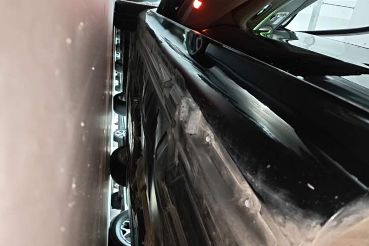 Used Mercedes-Benz E-Class 2022 Revised Version E 300 L Luxury Edition Left Side Sill