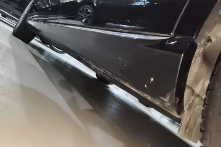 Used Mercedes-Benz E-Class 2022 Revised Version E 300 L Luxury Edition Left Side Sill
