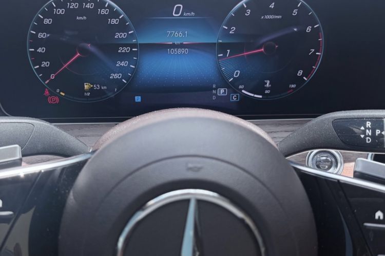 Used Mercedes-Benz E-Class 2022 E 300 L Stylish Model Odometer Close Up