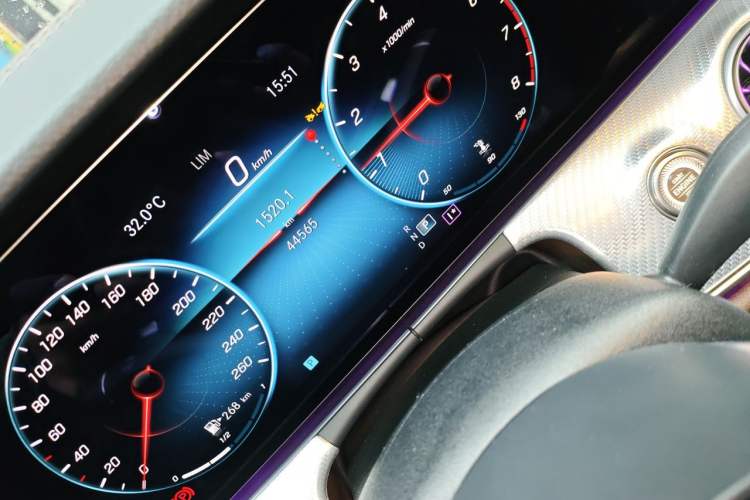 Used Mercedes-Benz E-Class 2022 E 300 L Sport Luxury Edition Odometer Close Up
