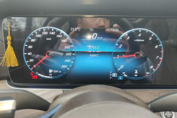 Used Mercedes-Benz E-Class 2022 E 300 L Stylish Model Odometer Close Up