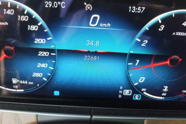 Used Mercedes-Benz E-Class 2022 E 260 L Odometer Close Up