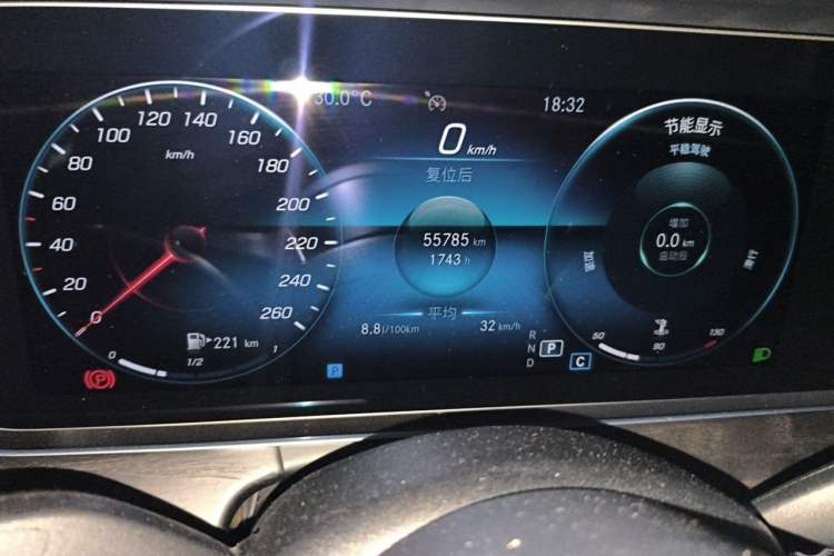 Used Mercedes-Benz E-Class 2022 E 260 L Sport Edition Odometer Close Up