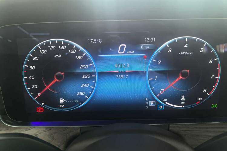 Used Mercedes-Benz E-Class 2022 Updated E 300 L Stylish Edition Odometer Close Up