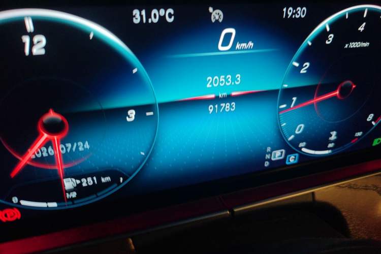 Used Mercedes-Benz E-Class 2022 Updated E 300 L Stylish Edition Odometer Close Up