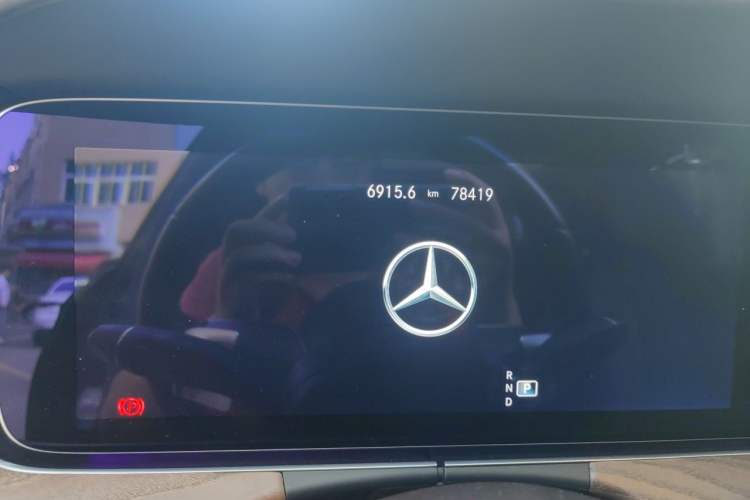 Used Mercedes-Benz E-Class 2022 Revised E 300 L Sport Luxury Edition Odometer Close Up