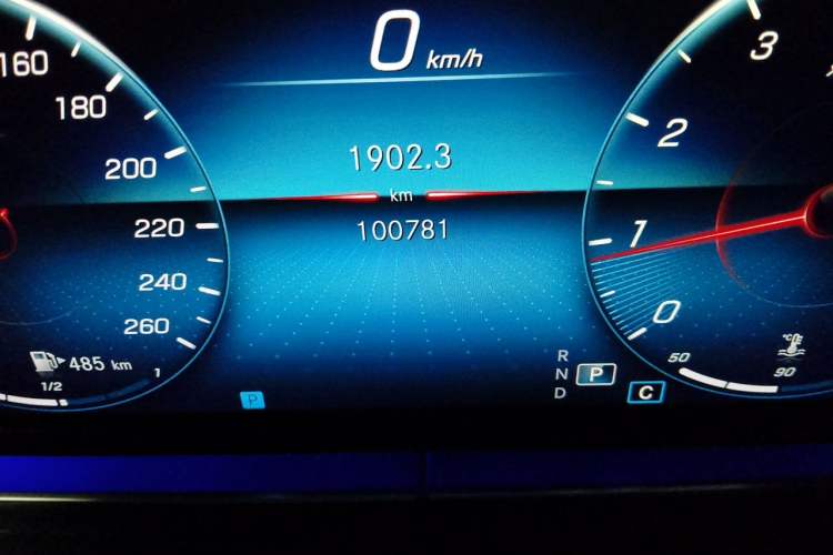 Used Mercedes-Benz E-Class 2022 Revised E 300 L Sport Luxury Edition Odometer Close Up