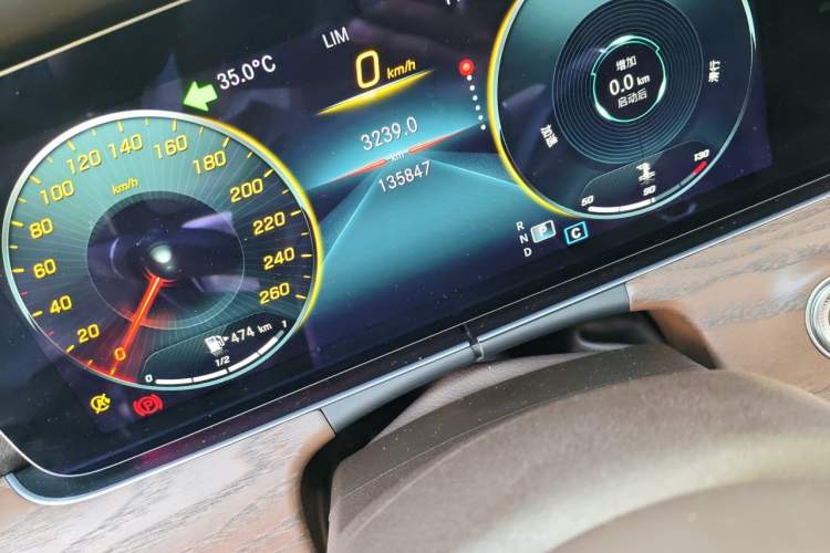 Used Mercedes-Benz E-Class 2022 Updated E 300 L Stylish Edition Odometer Close Up