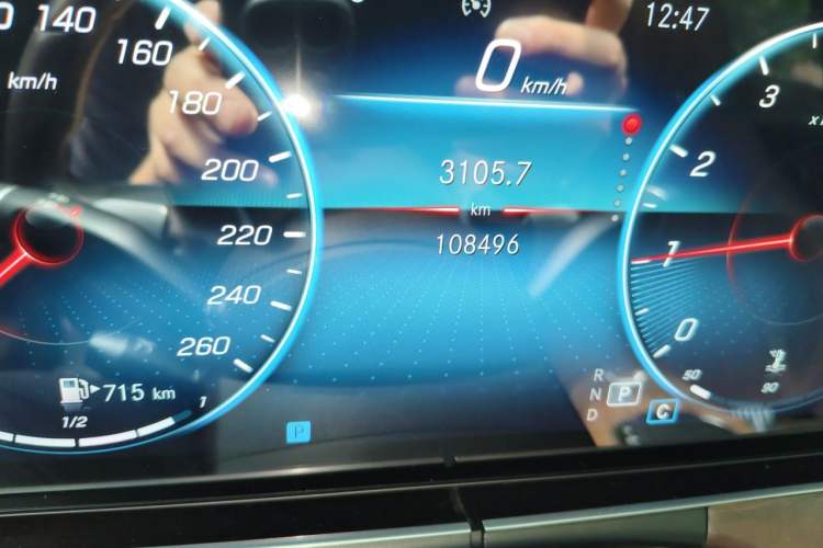 Used Mercedes-Benz E-Class 2022 Revised Version E 300 L Fashion Edition Odometer Close Up