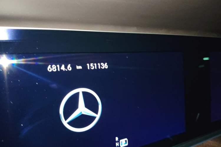 Used Mercedes-Benz E-Class 2022 E 300 L Luxury Model Odometer Close Up