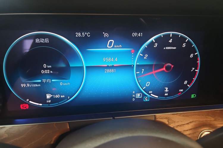 Used Mercedes-Benz E-Class 2022 Updated E 300 L Stylish Edition Odometer Close Up