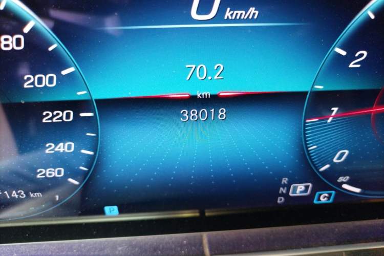 Used Mercedes-Benz E-Class 2022 Second Facelift E 260 L Sport Edition Odometer Close Up