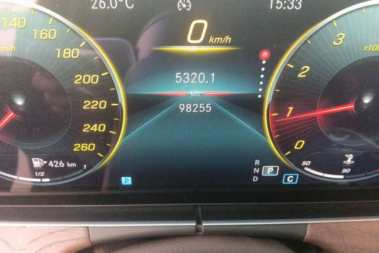 Used Mercedes-Benz E-Class 2022 Revised Version E 300 L Luxury Edition Odometer Close Up