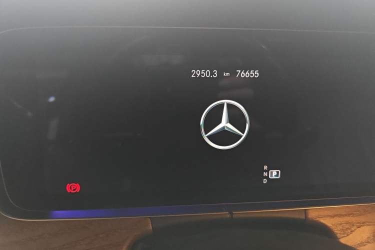 Used Mercedes-Benz E-Class 2022 Updated E 300 L Luxury Edition Odometer Close Up