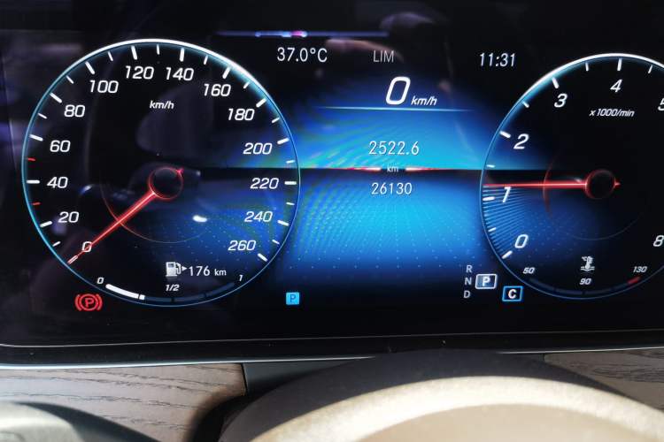 Used Mercedes-Benz E-Class 2022 Updated E 300 L Luxury Edition Odometer Close Up