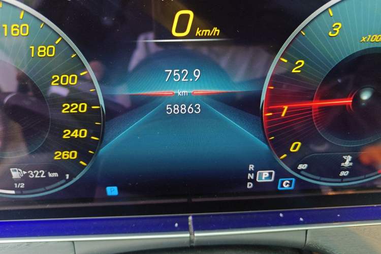 Used Mercedes-Benz E-Class 2022 Revised E 300 L Sport Luxury Edition Odometer Close Up