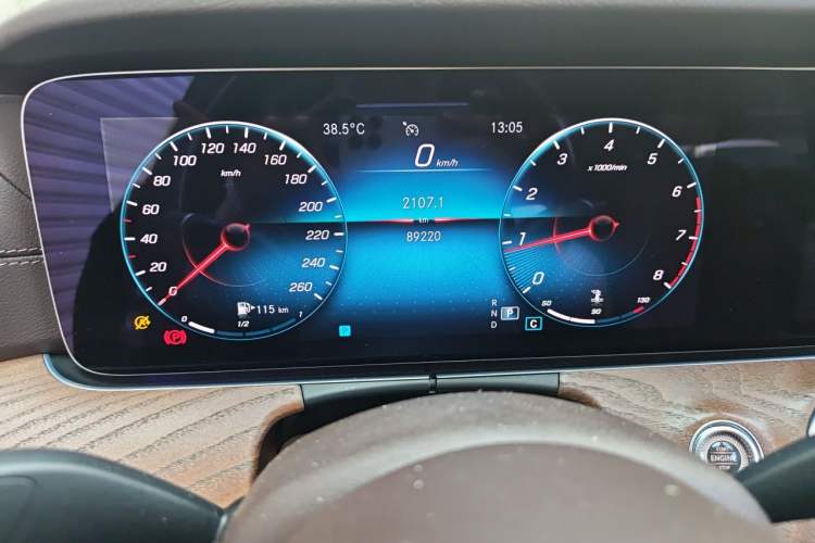 Used Mercedes-Benz E-Class 2022 E 300 L Stylish Model Odometer Close Up