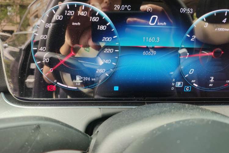 Used Mercedes-Benz E-Class 2022 Revised E 300 L Sport Luxury Edition Odometer Close Up