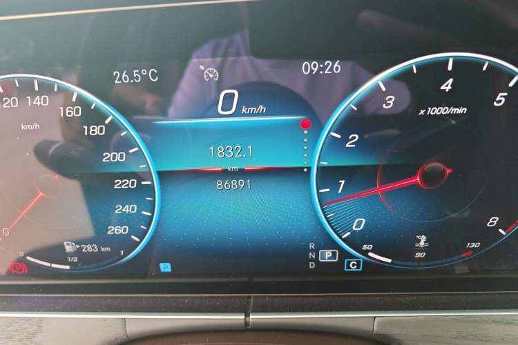 Used Mercedes-Benz E-Class 2022 Updated E 300 L Luxury Edition Odometer Close Up