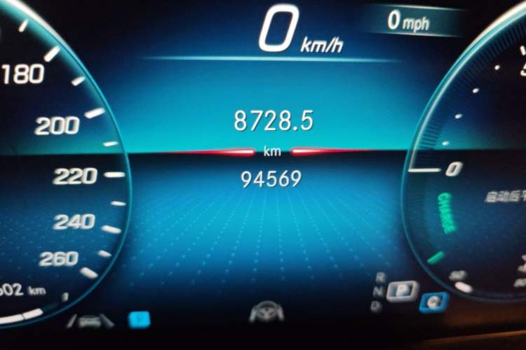 Used Mercedes-Benz E-Class 2022 E 300 L Premium Edition Odometer Close Up