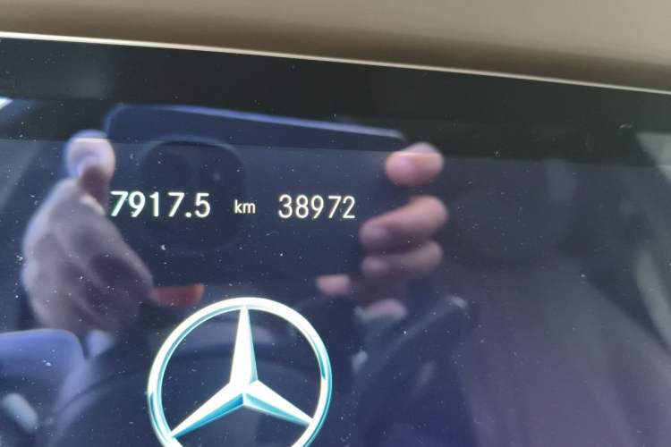 Used Mercedes-Benz E-Class 2022 Updated E 300 L Luxury Edition Odometer Close Up