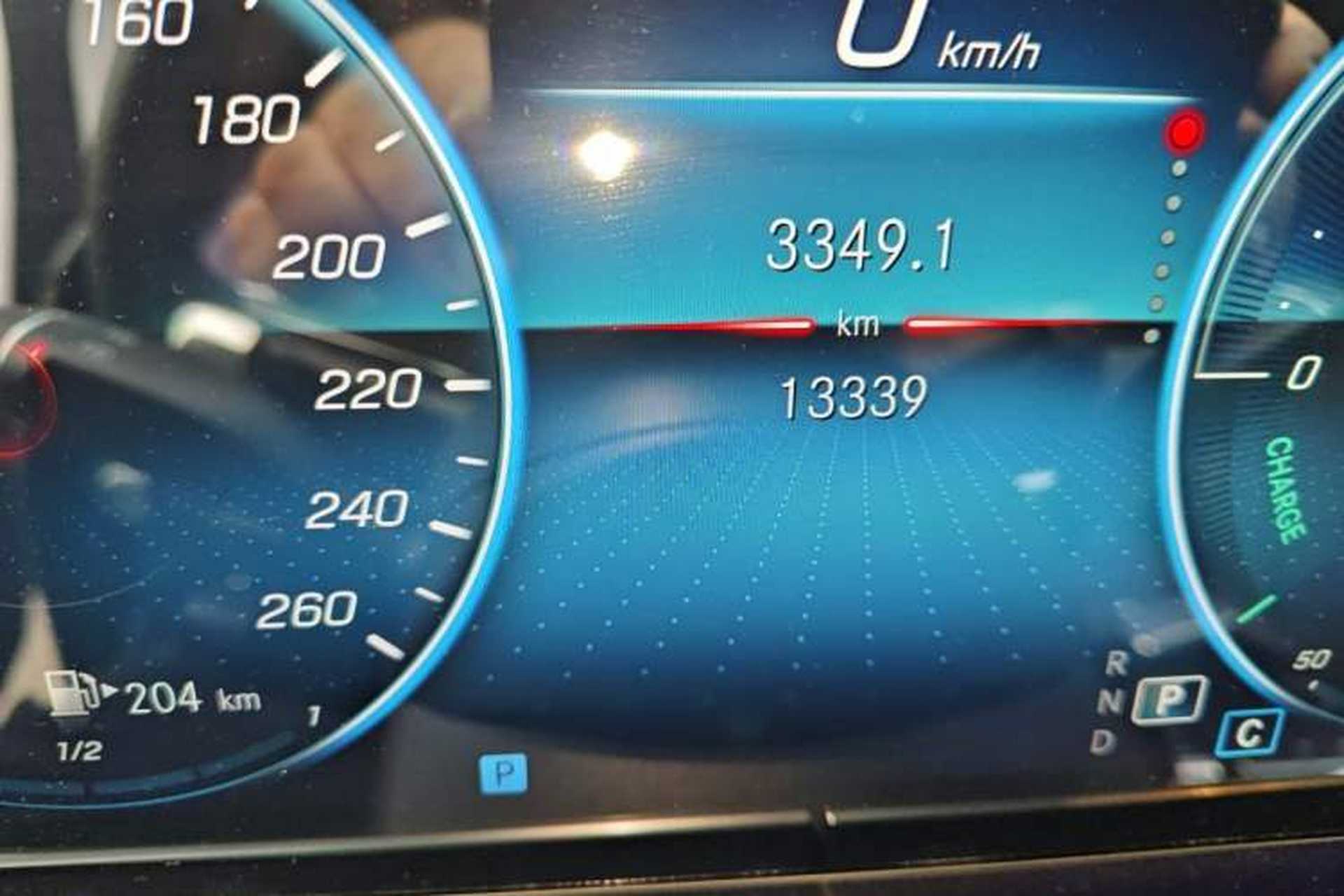 Used Mercedes-Benz E-Class 2022 Revised Version E 300 L Sport Luxury Edition Odometer Close Up