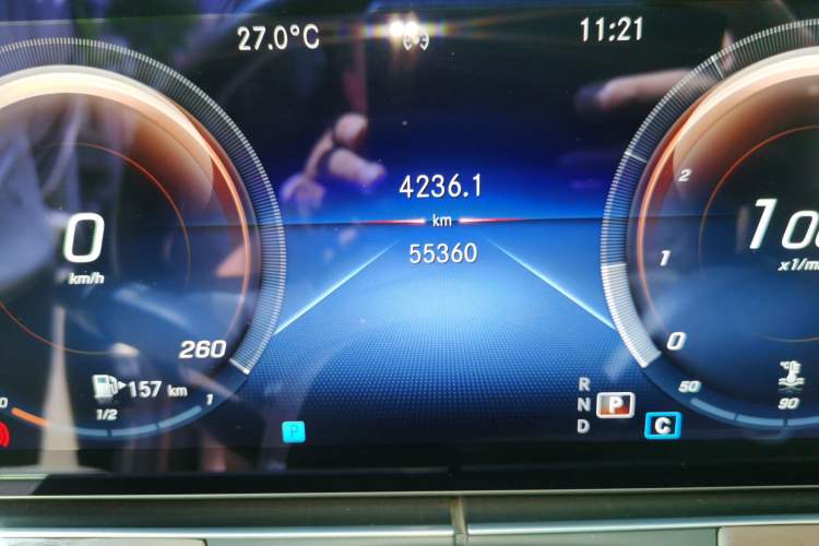 Used Mercedes-Benz E-Class 2022 Second Facelift E 300 L Luxury Edition Odometer Close Up