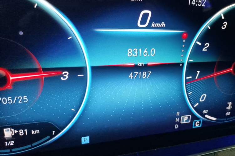 Used Mercedes-Benz E-Class 2022 Second Facelift E 300 L Luxury Edition Odometer Close Up