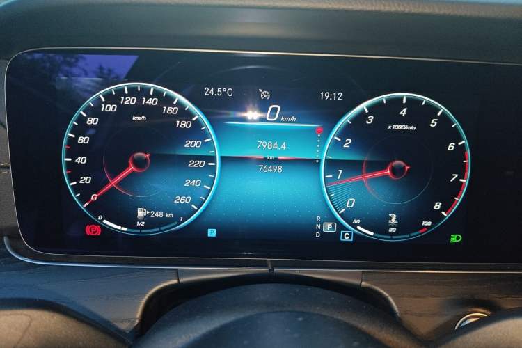 Used Mercedes-Benz E-Class 2022 Second Facelift E 300 L Sporty and Stylish Edition Odometer Close Up