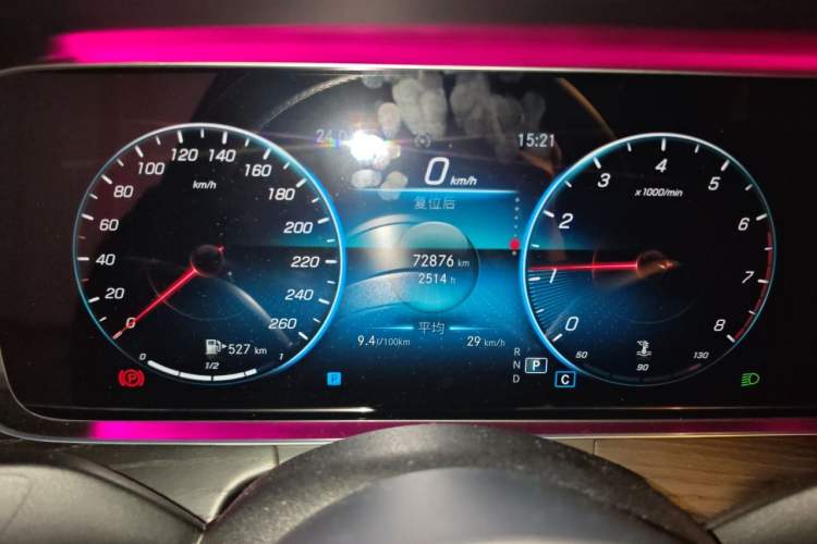 Used Mercedes-Benz E-Class 2022 Second Facelift E 300 L Sport Luxury Edition Odometer Close Up