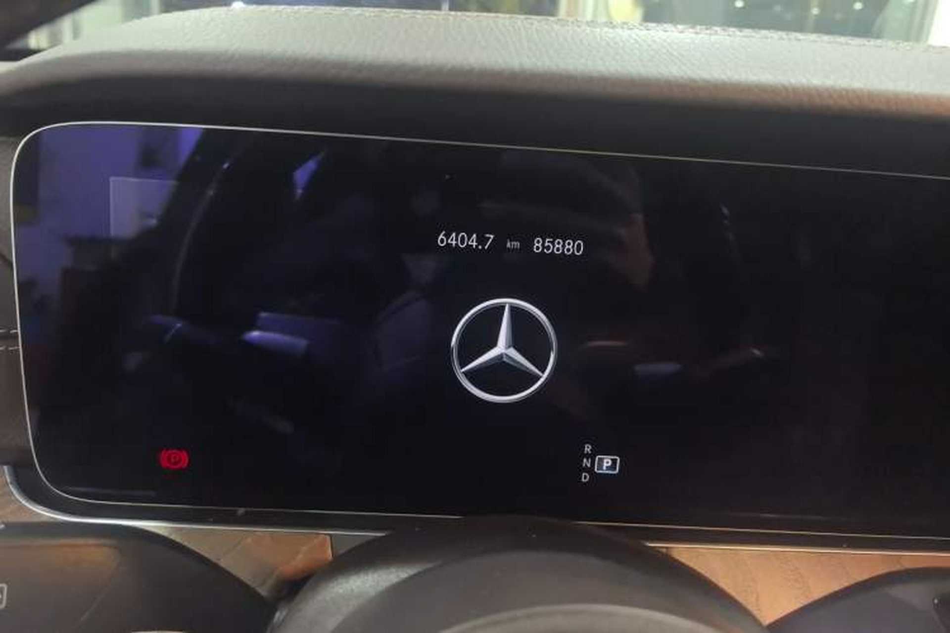 Used Mercedes-Benz E-Class 2022 Revised Version E 300 L Fashion Edition Odometer Close Up