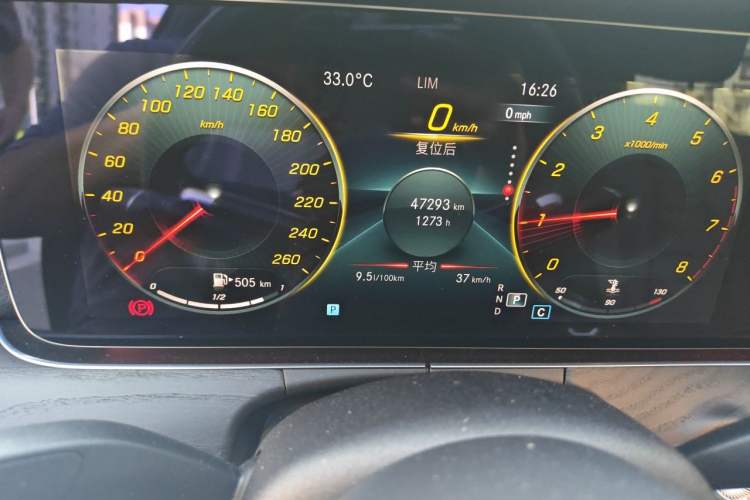 Used Mercedes-Benz E-Class 2022 Second Facelift E 300 L Sport Luxury Edition Odometer Close Up